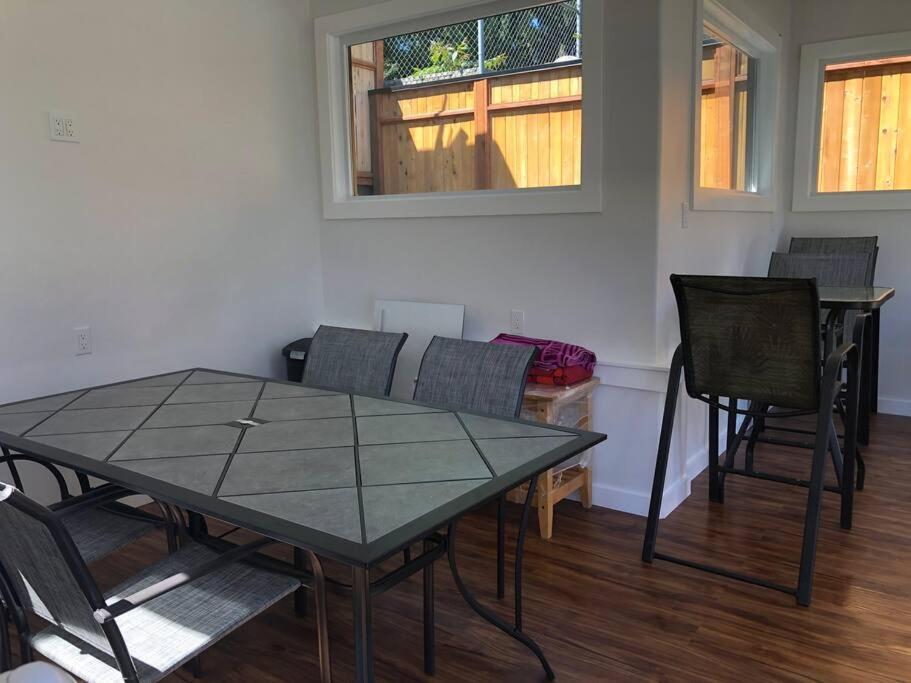 Cozy Crown Hill Carkeek Cottage W/3 Beds, Full Kitchen & Backyard In North سياتل المظهر الخارجي الصورة