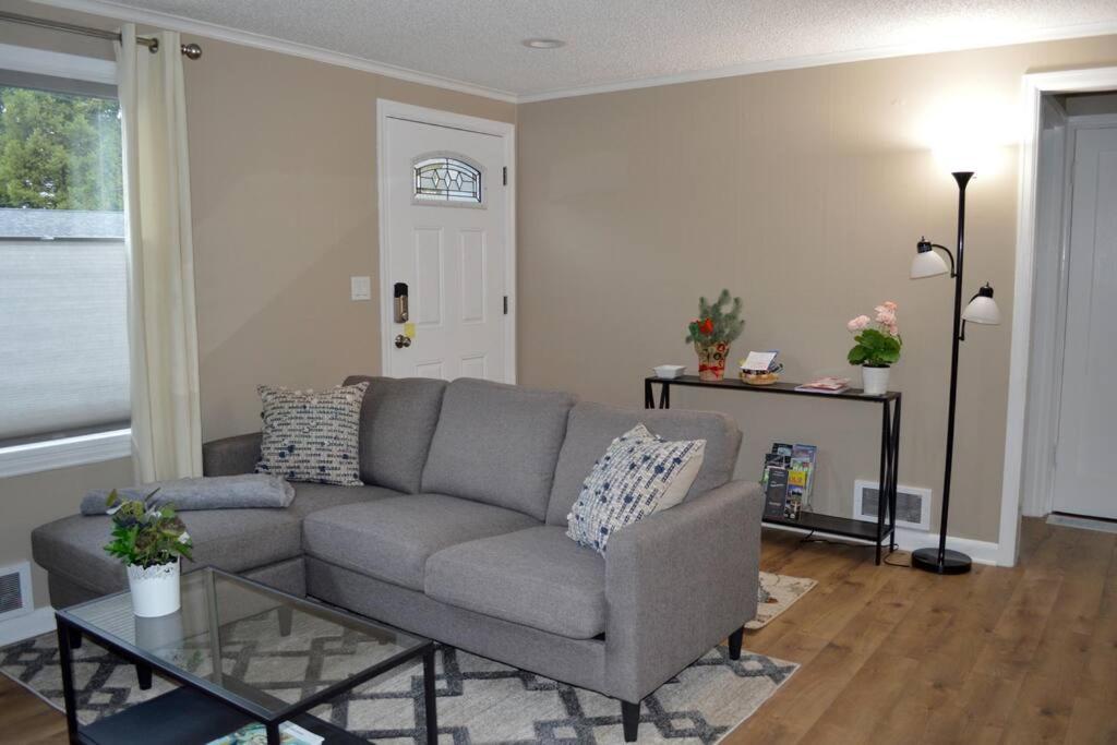 Cozy Crown Hill Carkeek Cottage W/3 Beds, Full Kitchen & Backyard In North سياتل المظهر الخارجي الصورة