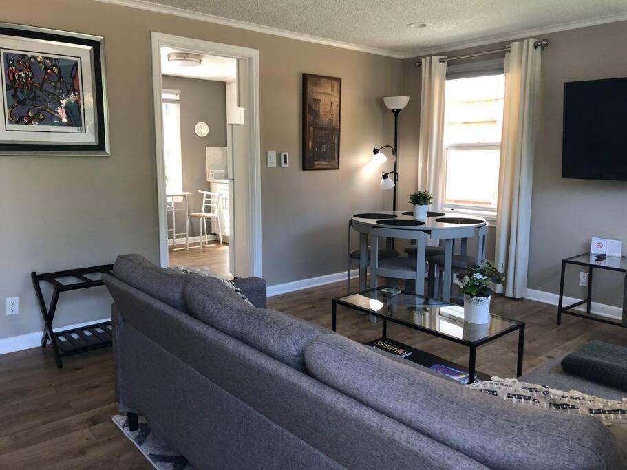 Cozy Crown Hill Carkeek Cottage W/3 Beds, Full Kitchen & Backyard In North سياتل المظهر الخارجي الصورة